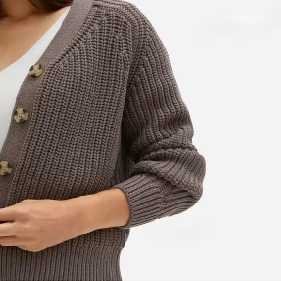 Everlane Cotton Cardigan - Picture 2 of 11
